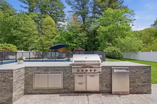 84 Patricia Ln, Weymouth, MA 02190 - Photo 6