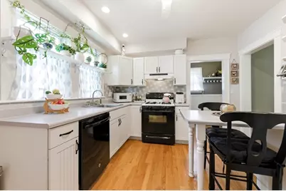 32 Burget Ave, Medford, MA 02155 - Photo 26