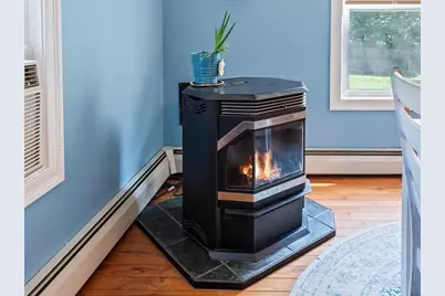 20 Brandes St, Webster, MA 01570 - Photo 16