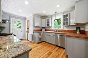 32 Lincoln Rd, Longmeadow, MA 01106 - Photo 6