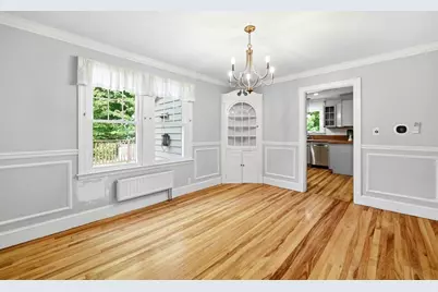 32 Lincoln Rd, Longmeadow, MA 01106 - Photo 14