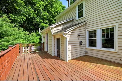 32 Lincoln Rd, Longmeadow, MA 01106 - Photo 32