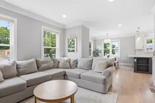 36 Neillian St, Bedford, MA 01730 - Photo 6