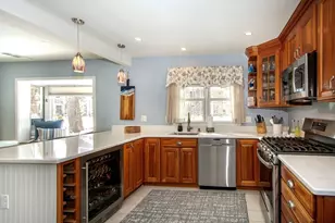 16 Holly Ct, Rockland, MA 02370 - Photo 6