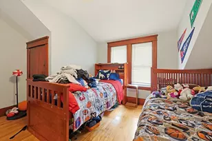 8 Elton St, Worcester, MA 01604 - Photo 32