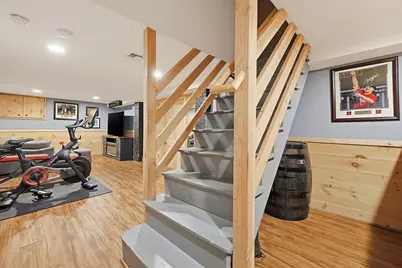 8 Elton St, Worcester, MA 01604 - Photo 36