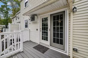 20 Olde Country Village, Londonderry, NH 03053 - Photo 4