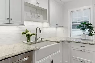 5 Landau Ln, Andover, MA 01810 - Photo 6