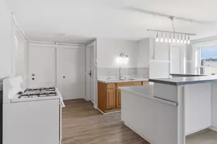 293 Clemente, Holyoke, MA 01040 - Photo 2