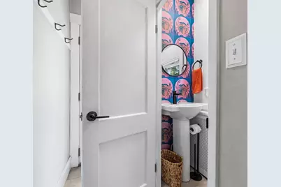 47 Essex St, Medford, MA 02155 - Photo 14