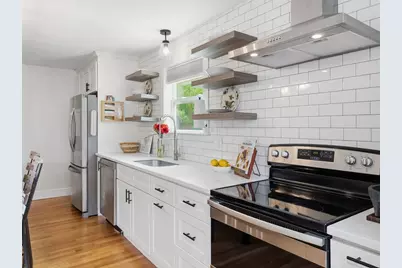 625 Turnpike St, North Andover, MA 01845 - Photo 4