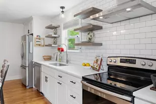 625 Turnpike St, North Andover, MA 01845 - Photo 4