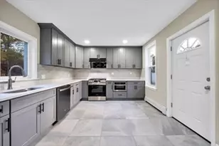 1297 Pleasant St, Weymouth, MA 02189 - Photo 6