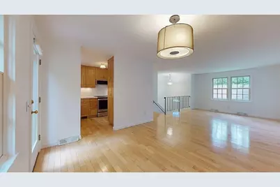 60 Wrentham Rd, Worcester, MA 01602 - Photo 12