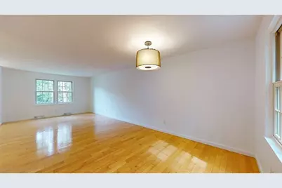 60 Wrentham Rd, Worcester, MA 01602 - Photo 8