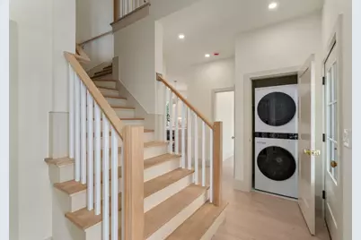 33 Fendale Ave, Boston, MA 02124 - Photo 12