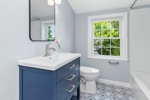22 Grove Rd, Waltham, MA 02451 - Photo 26