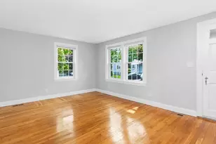 22 Grove Rd, Waltham, MA 02451 - Photo 10
