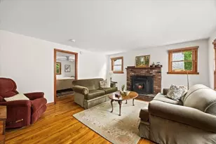 73 Center St, Plympton, MA 02367 - Photo 8