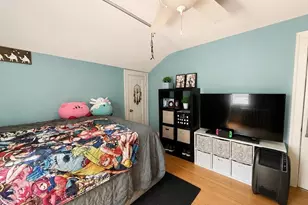 14 Ellington St, Agawam, MA 01001 - Photo 8