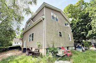 14 Ellington St, Agawam, MA 01001 - Photo 32