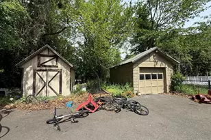 14 Ellington St, Agawam, MA 01001 - Photo 28