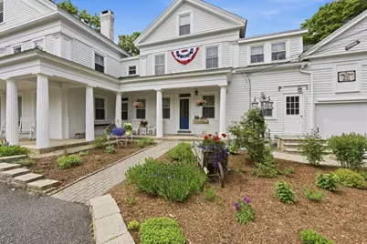 204 Village St, Medway, MA 02053 - Photo 4