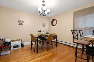 34 Bicknell St, Boston, MA 02121 - Photo 14