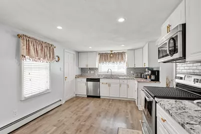 47 Leonardo Ave, Malden, MA 02148 - Photo 8