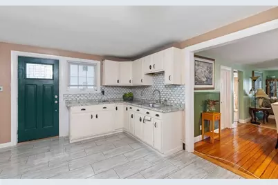204 Harvard, Medford, MA 02155 - Photo 12