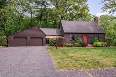 55 Blueberry Lane, Reading, MA 01867 - Photo 2