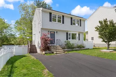 54 Long Dr, Dracut, MA 01826 - Photo 2