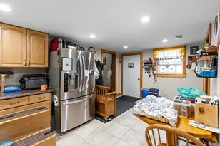 202-204 Pinehurst Ave, Swansea, MA 02777 - Photo 34