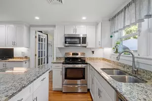 15 Suncrest Ave, Wilmington, MA 01887 - Photo 10