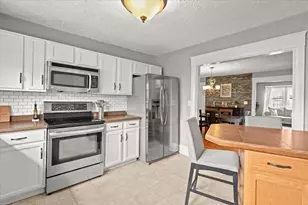 41 Barnes St, Fall River, MA 02723 - Photo 10