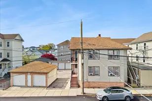 41 Barnes St, Fall River, MA 02723 - Photo 4