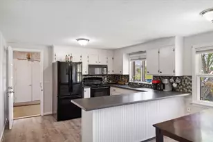 42 W Mountain Rd, Bernardston, MA 01337 - Photo 14