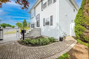 1190 Bay St, Fall River, MA 02724 - Photo 4