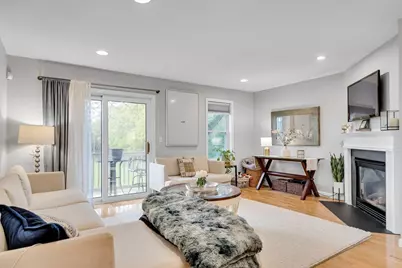 78 Summer St #5, Arlington, MA 02474 - Photo 2