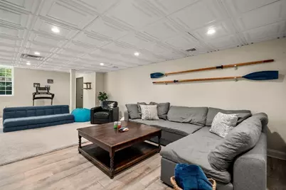 391 Dedham St, Newton, MA 02459 - Photo 20
