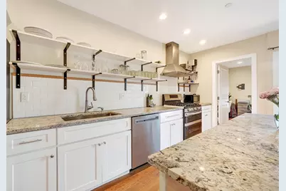 756 E Fifth St #2, Boston, MA 02127 - Photo 6
