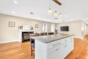 756 E 5th St, Boston, MA 02127 - Photo 8