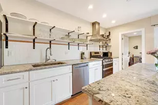 756 E 5th St, Boston, MA 02127 - Photo 8