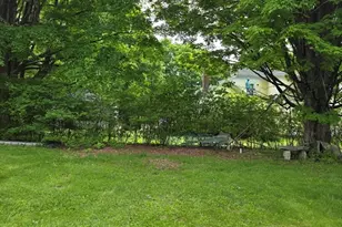 48 Maple Ave, Holden, MA 01520 - Photo 10