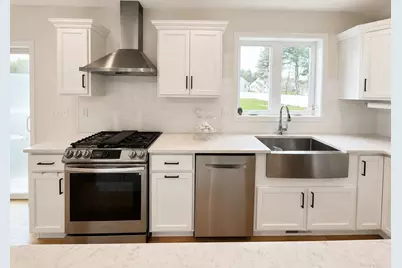52 Oldfield Rd, Bridgewater, MA 02324 - Photo 6