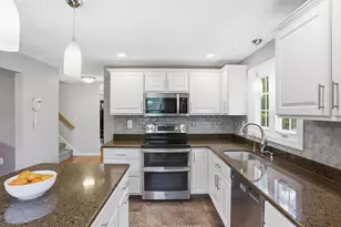 13 1/2 Vincent, Billerica, MA 01821 - Photo 4
