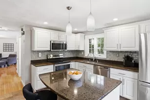 13 1/2 Vincent, Billerica, MA 01821 - Photo 2