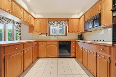 79 Highview Ave, Somerset, MA 02726 - Photo 12