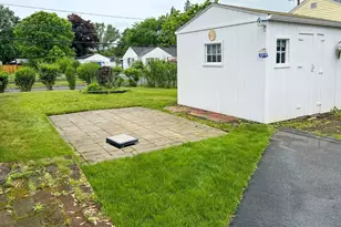 306 Greenaway Dr, Springfield, MA 01109 - Photo 6
