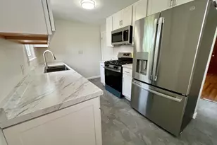 306 Greenaway Dr, Springfield, MA 01109 - Photo 10